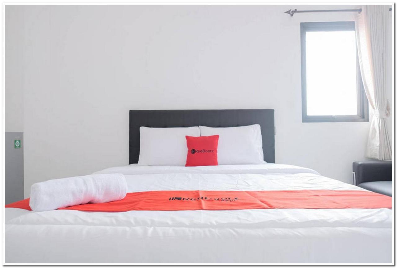 Reddoorz Near Kota Tua 2 Hotel Джакарта Екстериор снимка