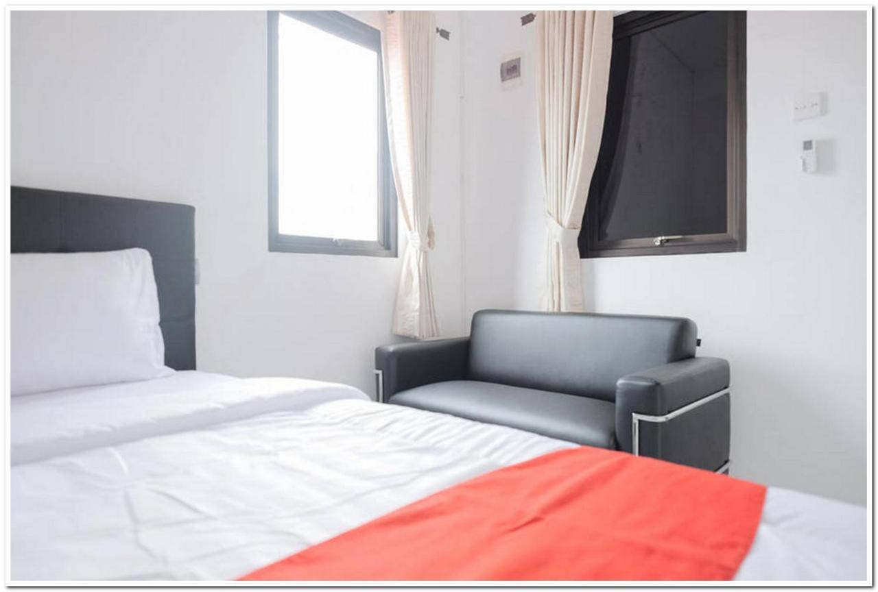 Reddoorz Near Kota Tua 2 Hotel Джакарта Екстериор снимка