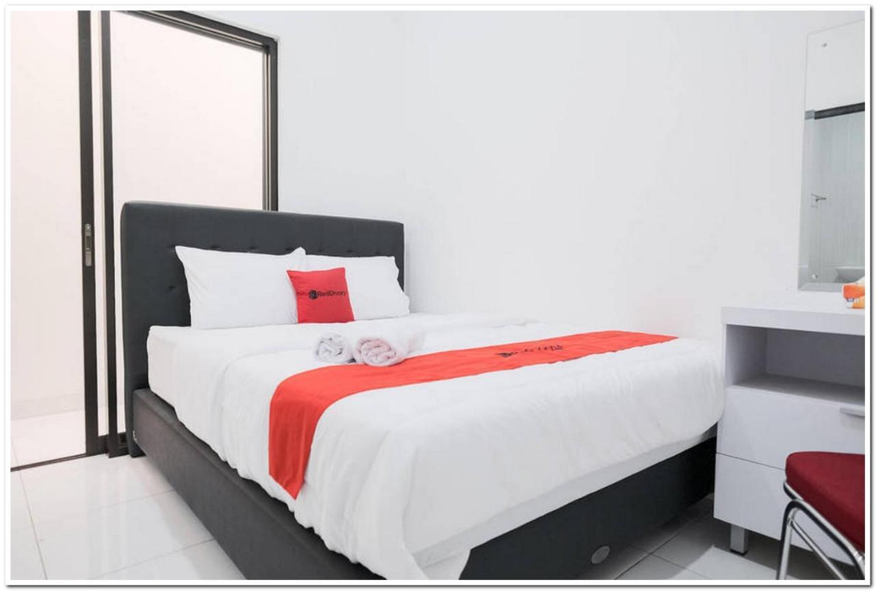 Reddoorz Near Kota Tua 2 Hotel Джакарта Екстериор снимка